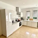 -chez Mado- * Saint-Julien-lès-Metz