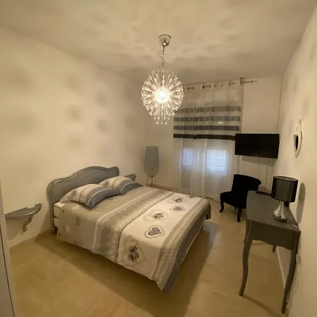 Holiday home -chez Mado- *